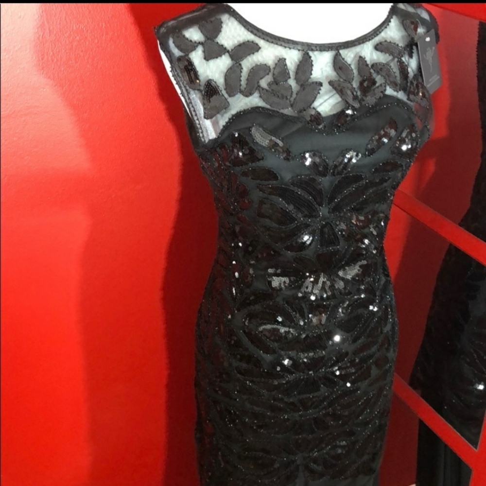 Prom Dress - Picture 2 of 5